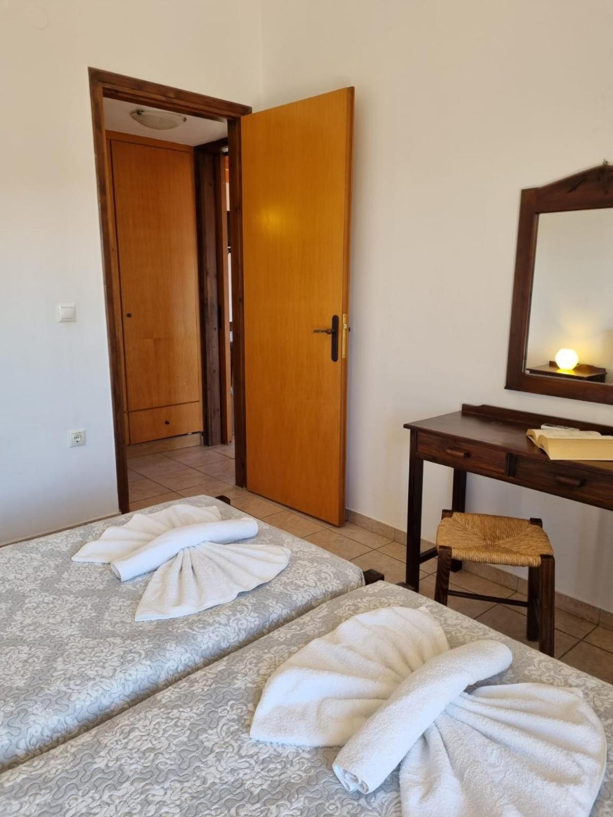 Irida Apartments -Ex Blazis House Almyrida  Bagian luar foto
