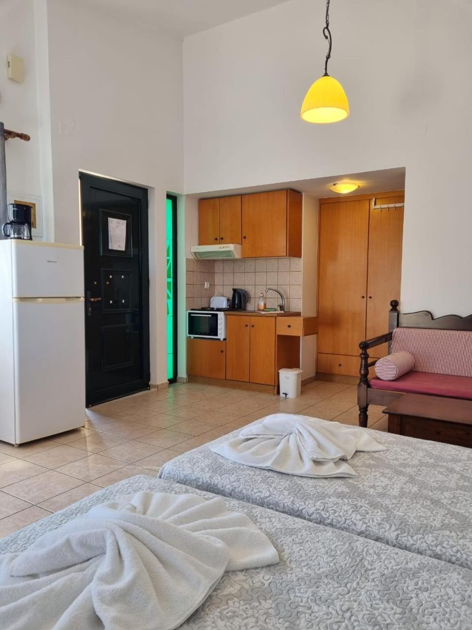 Irida Apartments -Ex Blazis House Almyrida  Bagian luar foto